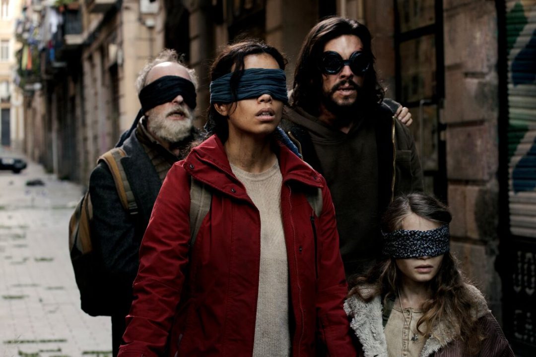 Birdbox Barcelona | دنیای فیلم و سریال همآهنگ