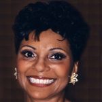 لزلی اوگامس