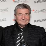 ویک آرمسترانگ