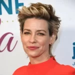 نیکل اوانجلین لی لی