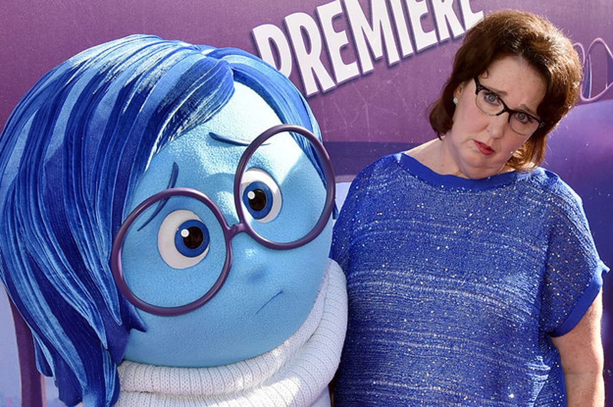 Phyllis Smith ناراحت | دنیای فیلم و سریال همآهنگ Phyllis Smith ناراحت | دنیای فیلم و سریال همآهنگ