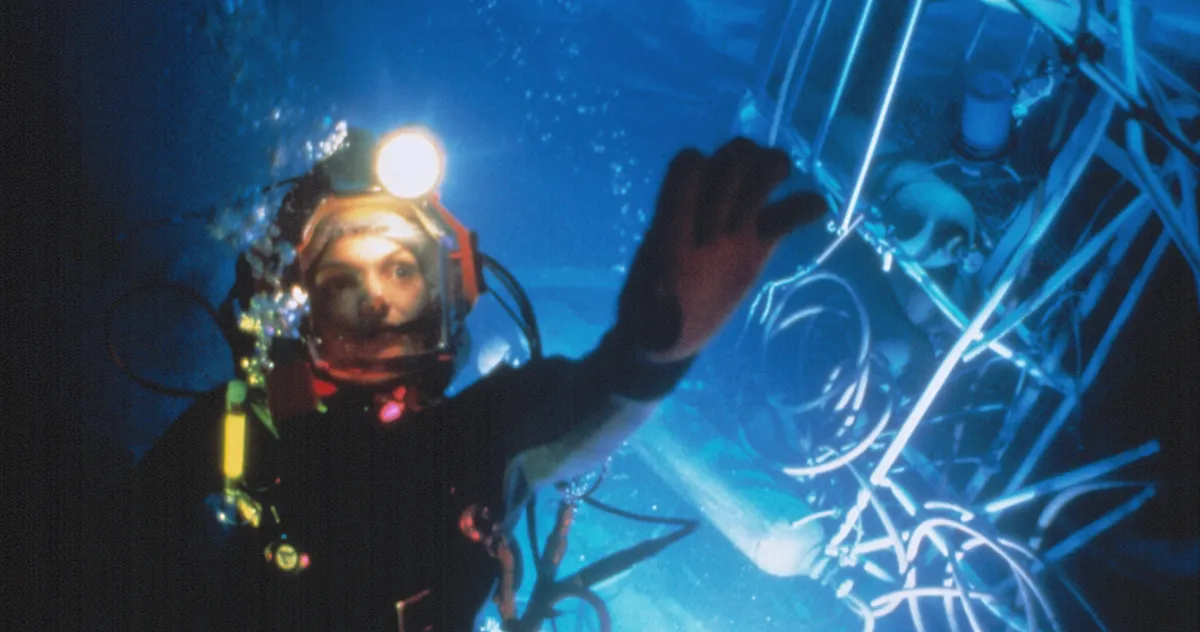 The Abyss 1989 | دنیای فیلم و سریال همآهنگ The Abyss 1989 | دنیای فیلم و سریال همآهنگ