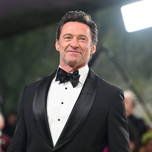 Song Sung Blue با فروش 30 میلیون دلاری